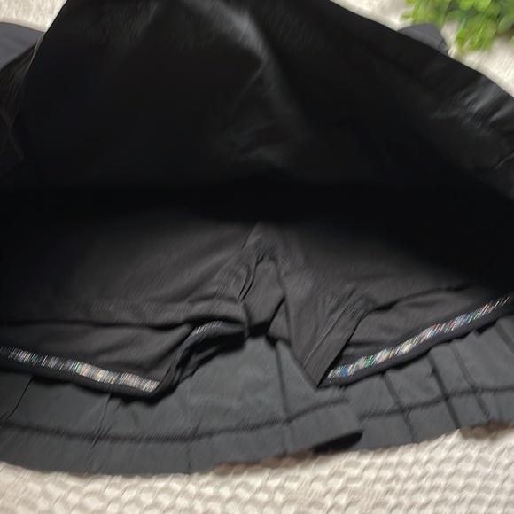 Lululemon skort - Picture 3 of 6